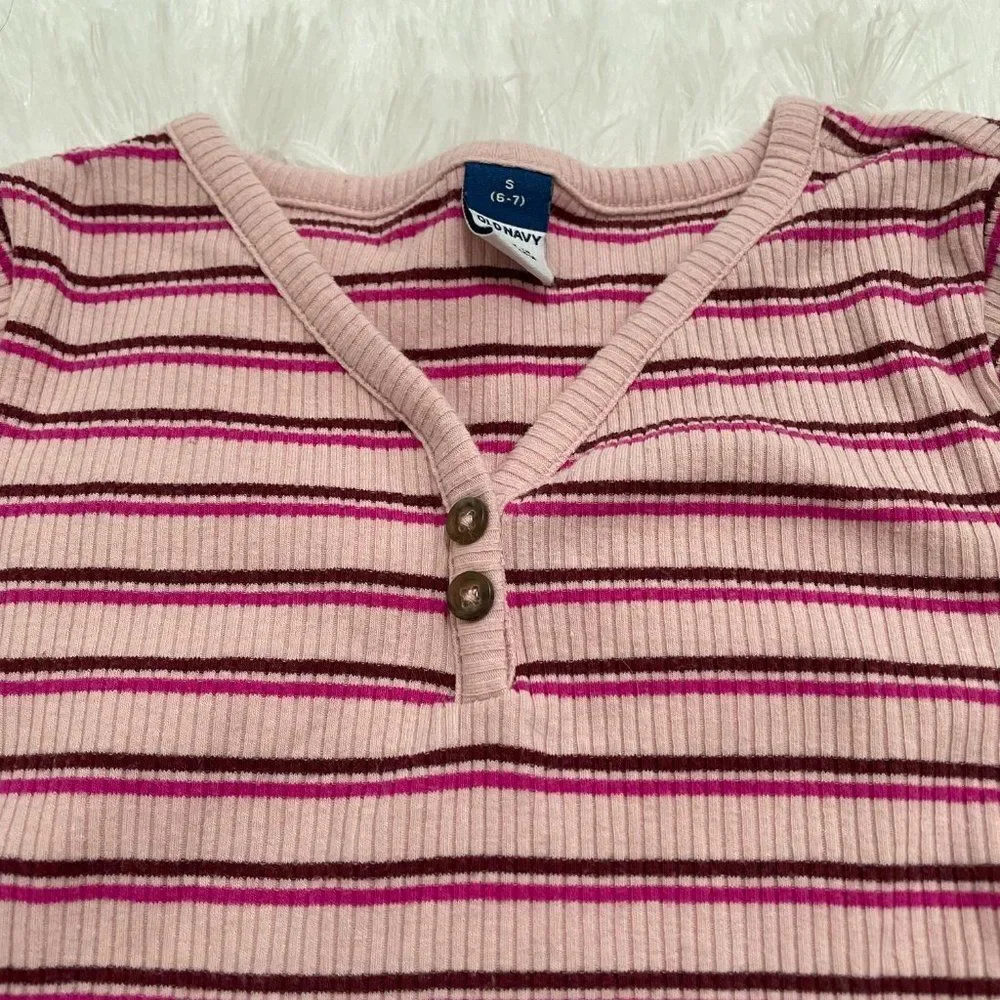 3/$10 Girls Old navy Pink Striped V-Neck Long Sleeve Top Small